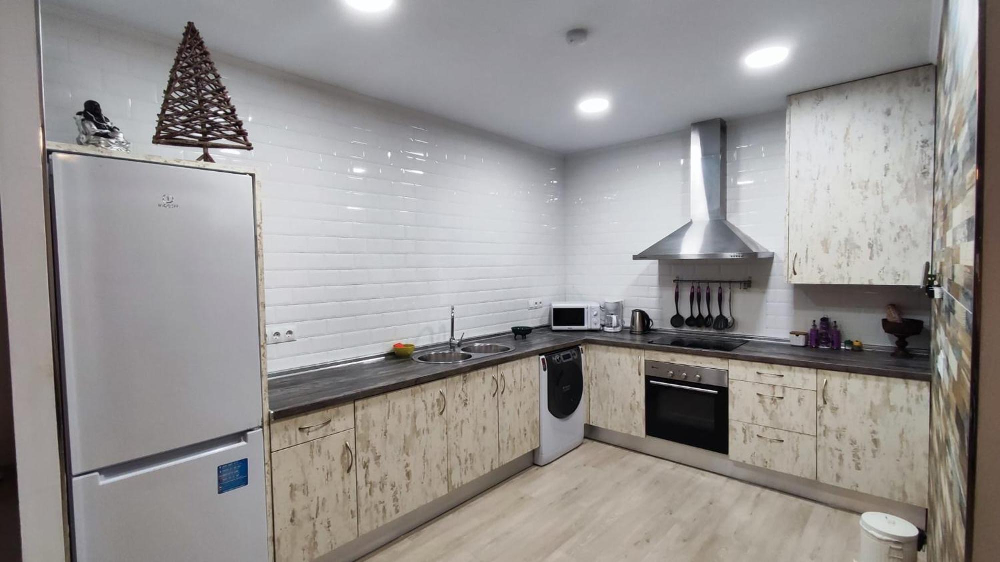 Benalroma Spacious Apartment 50 Mt From The Beach Benalmádena Buitenkant foto